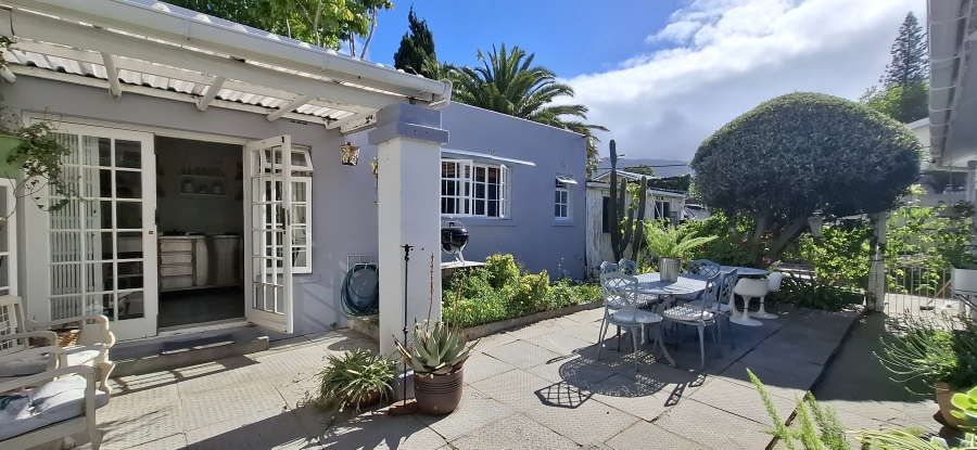 To Let 2 Bedroom Property for Rent in Tokai Western Cape